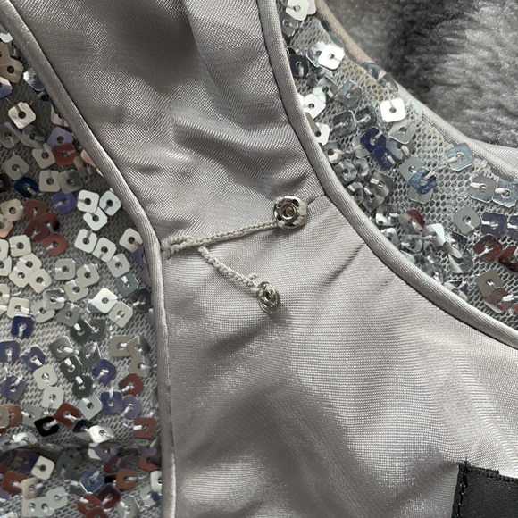 Nine West silver sequin dress. Size 4. - Picture 9 of 10